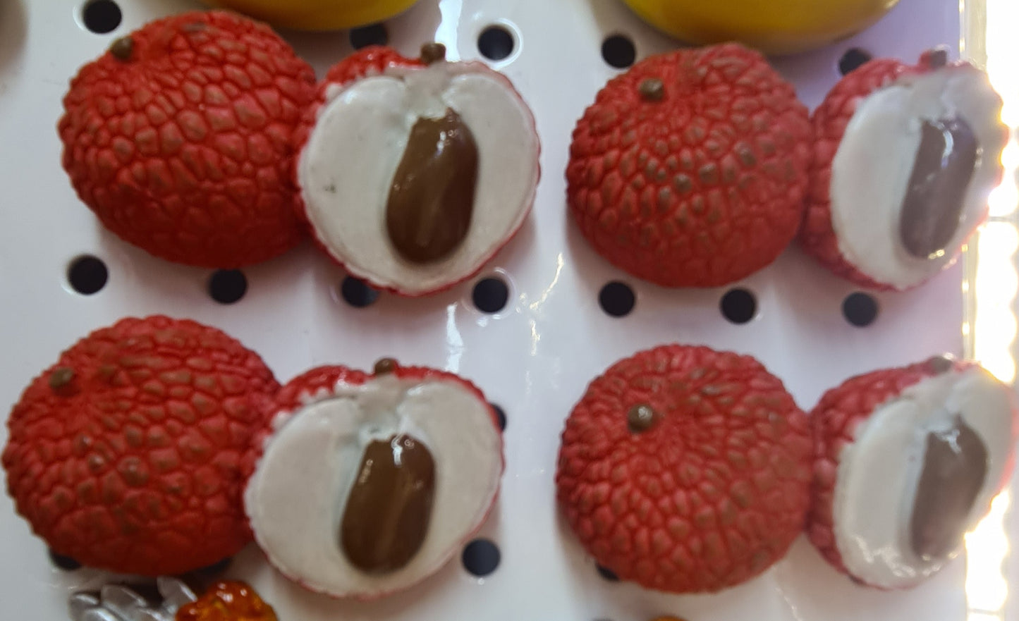 Fridge magnet lichi style