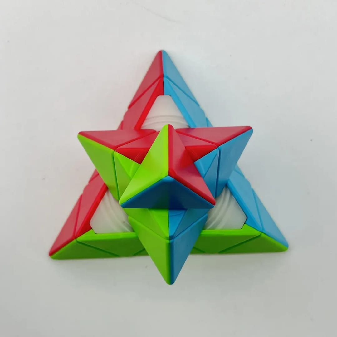 Hot Selling Pyraminx Magic Cube Smooth Speed Puzzle