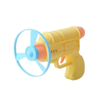 PLASTIC TOY GUN WITH FLYING SAUCER