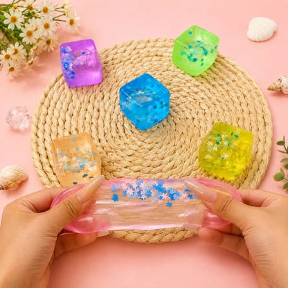 GLITTERY CUBE SQUESHY